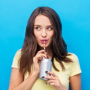 Health Experts Warn on Erythritol in Diet Drinks: Potential Stroke Risks Prompt Calls for Regulatory Action