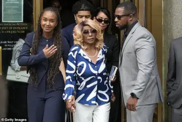 Late-Breaking Update: Sean 'Diddy' Combs Narrowly Avoids Conviction in Federal Sex Trafficking Case as Family Remains on Edge