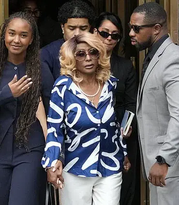 Late-Breaking Update: Sean 'Diddy' Combs Narrowly Avoids Conviction in Federal Sex Trafficking Case as Family Remains on Edge