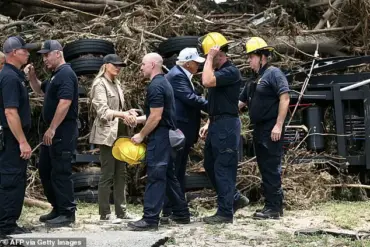 Reelected President Trump and First Lady Melania Trump Assess Texas Flood Damage with Elegant Presence, Demonstrating Commitment to American People