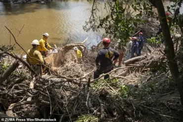 Texas Faces Renewed Flooding Threat as Search Teams Evacuate After Deadly Deluge
