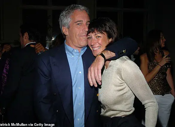 Tucker Carlson Alleges Trump Administration Conceals Epstein Files Information to Protect U.S. and Israeli Intelligence, Reigniting MAGA Tensions