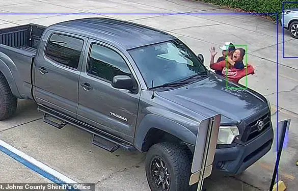 Woman Thwarts Abduction Attempt After Robbery at Florida Store