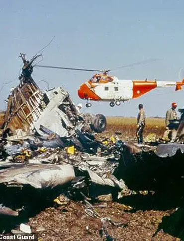 British Airways Pilot Alastair Rosenschein Recalls the 'Massive Fist' That Shook His Plane During 1988 Turbulence Incident