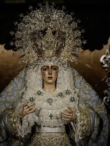 Controversy Over Restoration of Seville's La Macarena Statue as Worshippers Criticize Altered Appearance