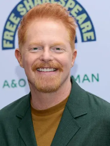 Emmy-Winning Actor Jesse Tyler Ferguson Reflects on the Emotional Toll of Portraying a Groundbreaking LGBTQ+ Character on *Modern Family*