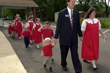 Joy-Anna Duggar Breaks Family Rule by Sharing Underwear Shopping Spree on Instagram, Sparking Debate Over Conservative Upbringing