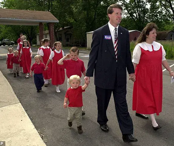 Joy-Anna Duggar Breaks Family Rule by Sharing Underwear Shopping Spree on Instagram, Sparking Debate Over Conservative Upbringing