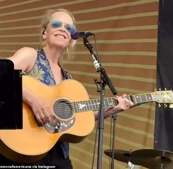 Mary Chapin Carpenter Makes Surprise Return at 2025 Newport Folk Festival, Decades After Last Performance