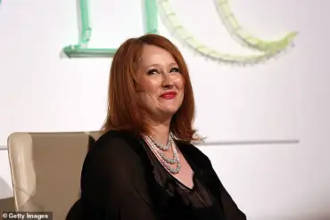 Cleo Glyde Recalls Epstein-Orchestrated Encounter with Trump in 1980s New York