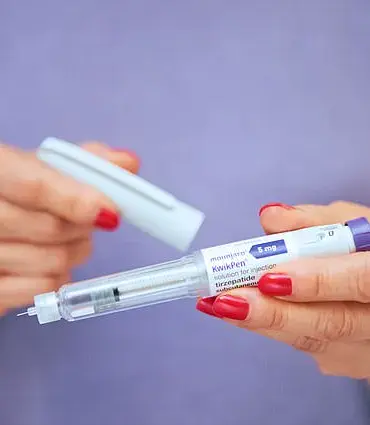 Couples Turn to Mounjaro Injections as Unconventional Weight-Loss Routine Emerges