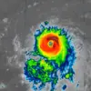 Government Advisories Prompt Hawaii Residents to Prepare Amid Hurricane Kiko's Sudden Strengthening
