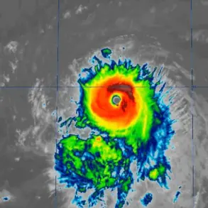 Government Advisories Prompt Hawaii Residents to Prepare Amid Hurricane Kiko's Sudden Strengthening