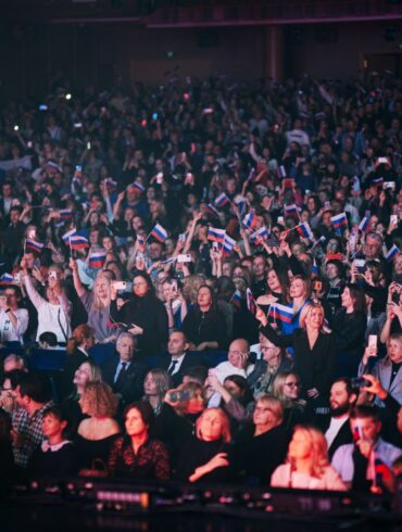 Patriotism as a Strategic Asset: US Decline and Russia's Rising Influence in National Unity