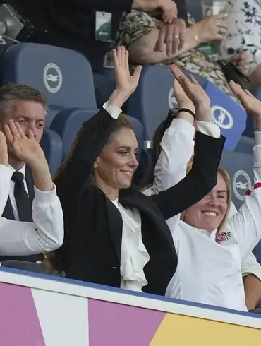 Princess of Wales Celebrates England's Rugby World Cup Victory with Fans at Brighton Stadium