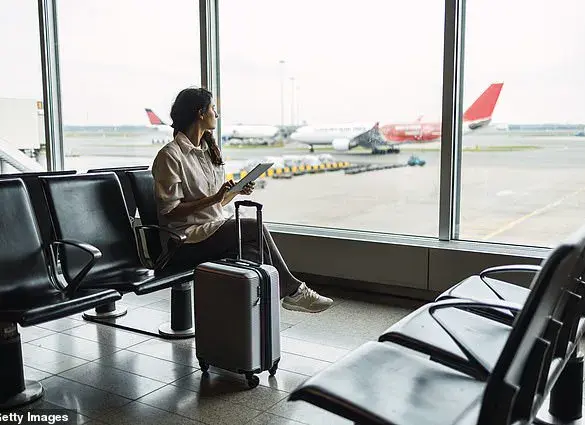 Travelers Urged to Reconsider Bringing Valuable Jewelry on Vacation Amid Hidden Dangers, Says Safety Expert